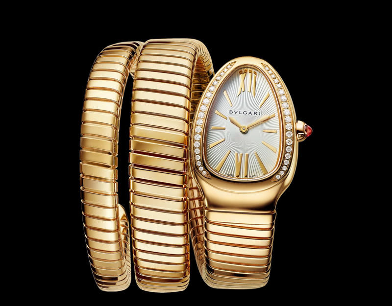 Stellan Skarsgård’s Omega Seamaster Aqua Terra Shades Moonshine Gold, Sterling K. Brown’s Audemars Piguet Royal Oak Perpetual Calendar, Timothée Chalamet’s Urban Jürgensen UJ-2, Chris Pine’s Cartier Tank Louis Cartier, Walton Goggins’ Cartier Tonneau, John Krasinski’s Glashütte Original Vintage Sixties, Colman Domingo’s Omega Speedmaster 38MM, Paul Mescal’s Cartier Tortue, Dwayne Johnson’s Chopard Alpine Eagle Frozen Summit, Jeremy Allen White’s Louis Vuitton Tambour, Wagner Moura’s Omega De Ville Trésor 40 mm, Jake Lacy’s Jaeger-LeCoultre Reverso Duoface Small Seconds, Glen Powell’s Omega Seamaster Aqua Terra 150M Moonshine Gold, Tramell Tillman’s Audemars Piguet Royal Oak “Jumbo” Extra-Thin Openworked, Oscar Isaac’s Bulgari Octo Finissimo, Marlon Wayans’ Omega Speedmaster Canopus Gold, Jacob Elordi’s Cartier Tank Normale, Adam Brody’s Jaeger-LeCoultre Reverso Tribute Monoface Small Seconds, Kumail Nanjiani’s Vacheron Constantin Overseas Perpetual Calendar Ultra-Thin, Orlando Bloom’s Porsche Design Chronograph 1 - 1975 Limited Edition, Benny Blanco’s Jacob & Co., Connor Storrie’s Tiffany & Co. Union Square, Leonardo DiCaprio’s Rolex Cosmograph Daytona “Le Mans”, Hudson Williams’ Bulgari Serpenti, Nick Jonas’s Fossil Carraway, George Clooney’s Omega Seamaster Aqua Terra 150M, Dylan Efron’s TAG Heuer Carrera Astronomer 39mm, Luke Grimes’ Blancpain Villeret Quantième Complet