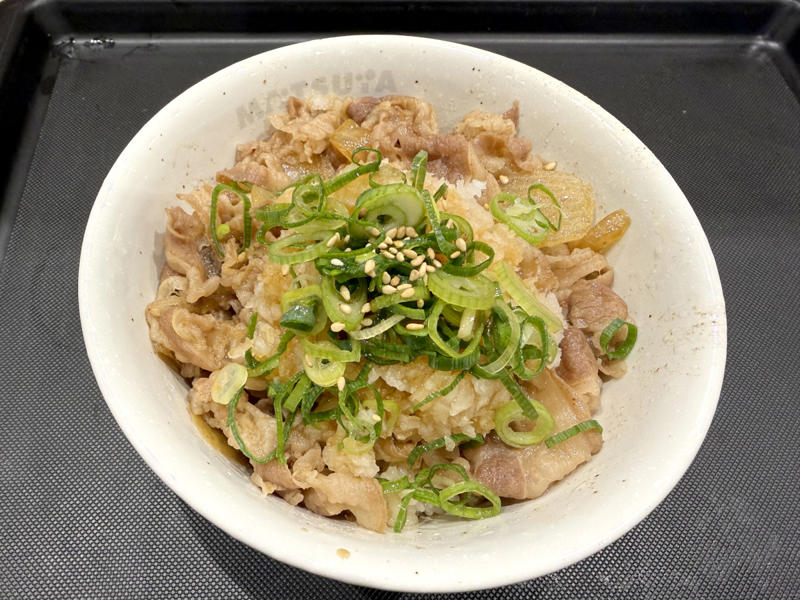 ・アレンジ系牛丼時代, ・鉄板の鬼おろし, ・3種類を食べ比べ, ・味はほぼほぼ同じ, ・値段は100円違う