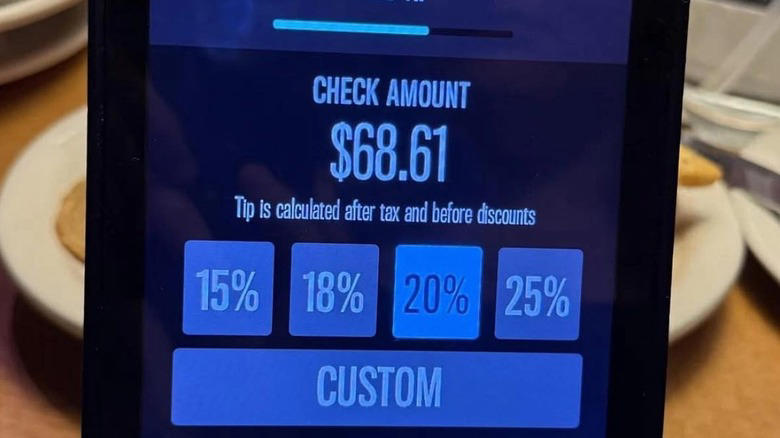Too loud and chaotic, Inconsistent food quality, Numerous locations have failed health inspections, Ridiculous wait times, Staples were allegedly found in the food, Crushed peanut shells can cause accidents, Rising menu prices, Awful customer service, Accidental charges from the Roadhouse Pay tablet
