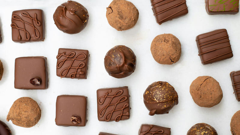 8. Dove 1.Valrhona, 2. Lindt, 3. Godiva, 4. Ghirardelli, 5. Green & Black’s, 6. Toblerone, 7. Milka, 9. Ferrero Rocher, 10. Hershey’s, 11. Lindor, 12. Cadbury, 13. Scharffen Berger, 14. Reese’s, 15. Nestlé, 16. Kit Kat, 17. Toblerone Miniatures, 18. M&M’s, 19. 100 Grand, 20. Hershey’s Special Dark