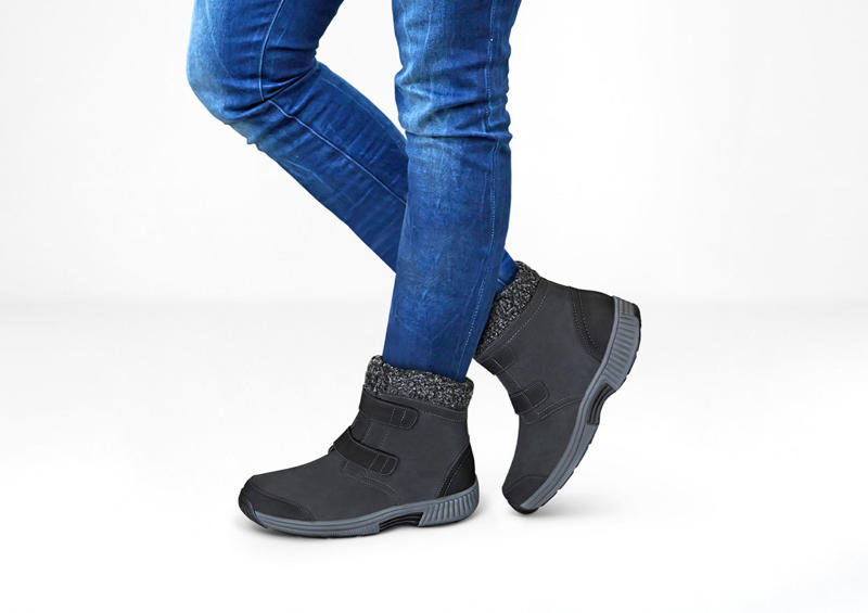 What are bunions?, What kinds of shoes are best for bunions?, Expert-approved sandals for bunions, Expert-approved sneakers for bunions, Expert-approved clogs for bunions, Expert-approved boots for bunions, Frequently asked questions, How we chose, Meet the experts