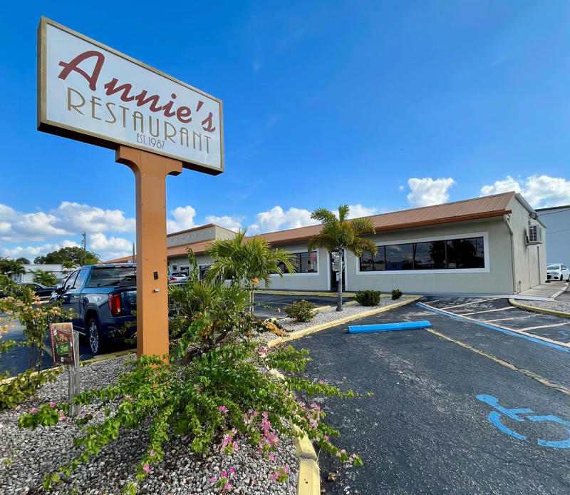 The early years, Here comes the dining boom, Siam Hut, The Café, Ralph’s Place
