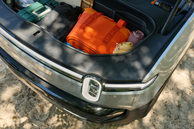 2026 Rivian R1T trim levels and prices, R1T Quad Max: More of everything, Rivian’s controls aren’t that big of a deal, 2026 Rivian R1T Quad Max key features, Driving impressions, What could be better? Connectivity, sensors, Why buy a 2026 Rivian R1T Quad Max?, 2026 Rivian R1T Quad Max at a glance