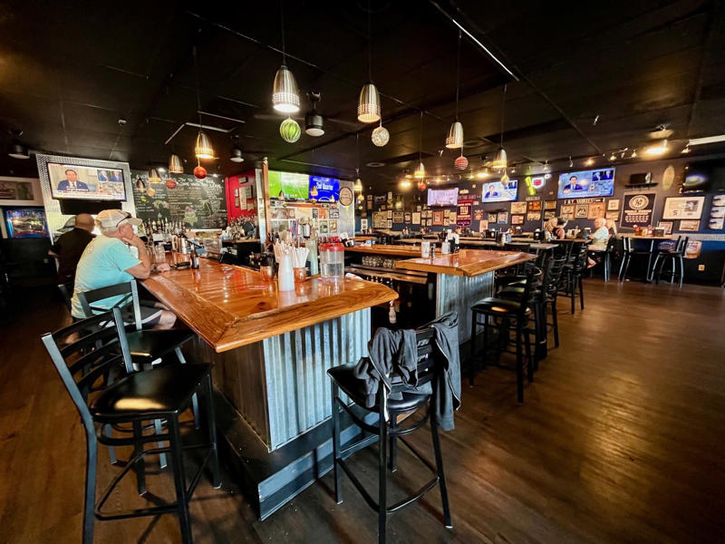The early years, Here comes the dining boom, Siam Hut, The Café, Ralph’s Place