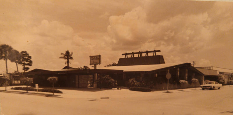 The early years, Here comes the dining boom, Siam Hut, The Café, Ralph’s Place