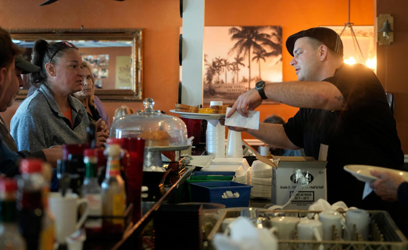 The early years, Here comes the dining boom, Siam Hut, The Café, Ralph’s Place