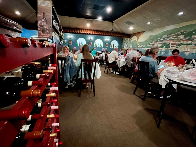 The early years, Here comes the dining boom, Siam Hut, The Café, Ralph’s Place
