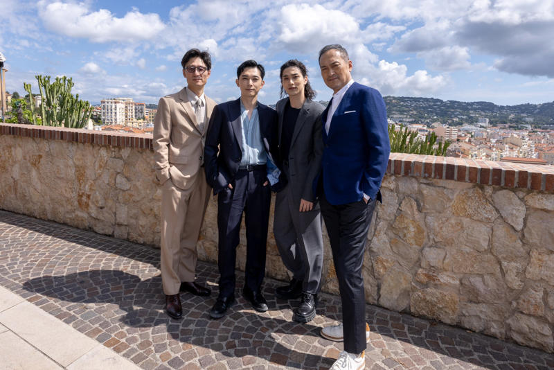 興行収入・邦画実写歴代1位, 新語・流行語大賞, 日本アカデミー賞での快挙, 日本アカデミー賞 13部門17賞受賞, カンヌ国際映画祭, トロント国際映画祭, 第98回米アカデミー賞 ノミネート, 国際的な高い評価