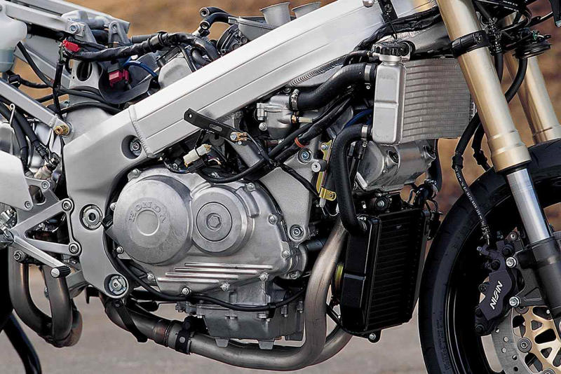 ホンダ「RVF（NC35）」（1994年）の概要, ホンダ「RVF（NC35）」（1994年）の各部装備・ディテール解説, ホンダ「RVF（NC35）」（1994年）の主なスペック・当時価格, 関連のおすすめ記事