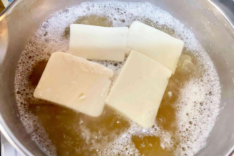■「とろとろ湯豆腐」の材料, ■「魔法の粉」の重曹をひと振り, ■とろっとろで身も心も温まる, ■安い豆腐が化ける「とろとろ湯豆腐」