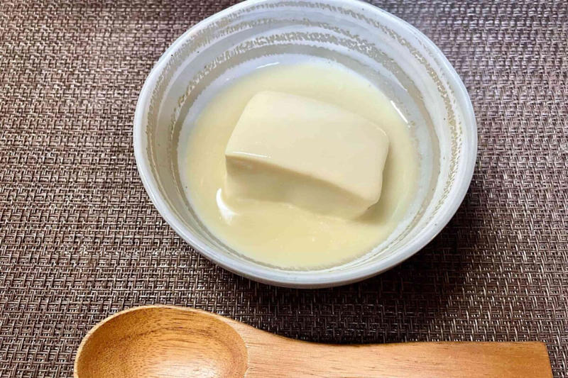 ■「とろとろ湯豆腐」の材料, ■「魔法の粉」の重曹をひと振り, ■とろっとろで身も心も温まる, ■安い豆腐が化ける「とろとろ湯豆腐」