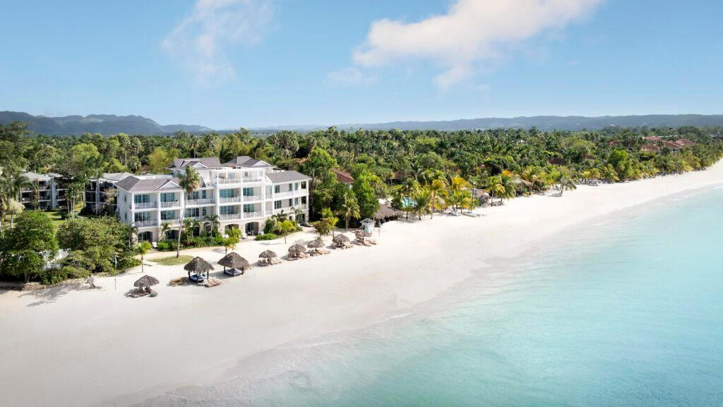 1. Curtain Bluff, 2. Lopesan Costa Bávaro Resort, Spa & Casino, 3. Beaches Negril, Jamaica, 4. Windjammer Landing Resort & Residences, 5. Dreams Curaçao Resort, Spa & Casino, 6. Nickelodeon Riviera Maya, 7. Ocean Club East/Ocean Club West, 8. Aruba Marriott Resort and Stellaris Casino, 9. Club Med Michès Playa Esmeralda, 10. The Ritz-Carlton, Grand Cayman