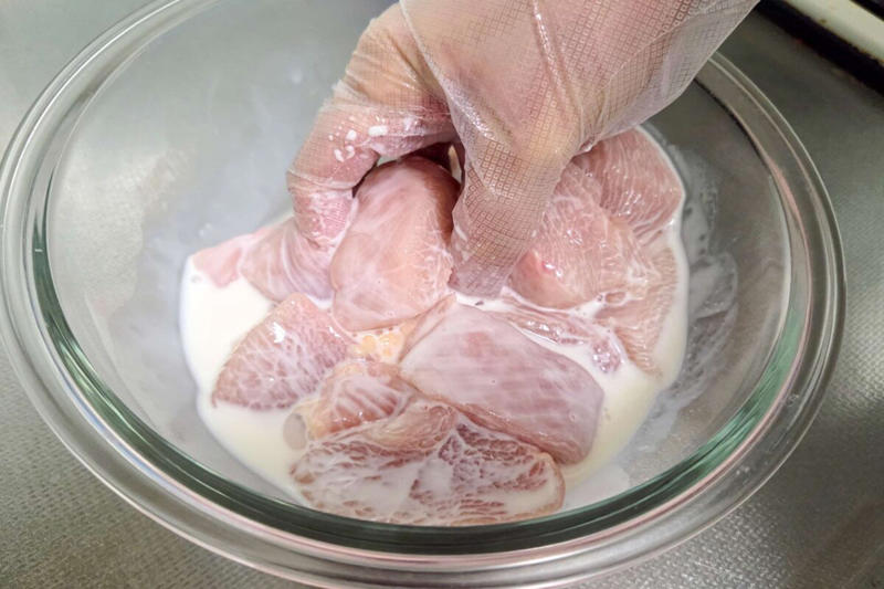 ■鶏むね肉を牛乳で揉む「手タンブリング」, ■手タンブリングしてそのままから揚げに, ■あまりのジューシーさに驚き, ■レンチンでもしっとり調理