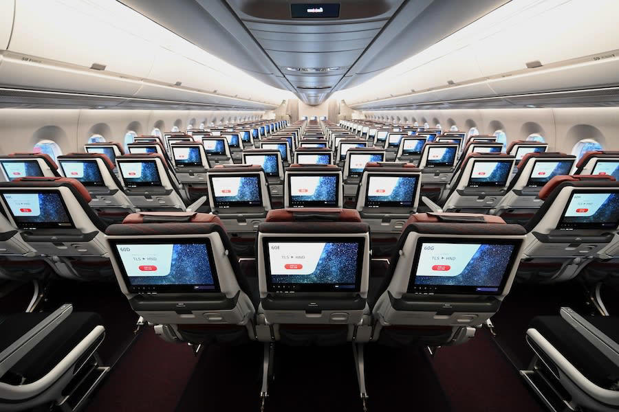 飛行機の中？ 忘れてしまうほどのファーストクラス, まるでファーストクラス？ プライベート性が増したビジネスクラス, 快適性は納得も、若干期待外れ？なプレミアムエコノミー, 座席数増加も快適さはキープ エコノミークラス, コスパのよいクラスを考えてみる