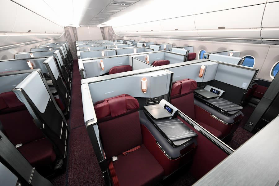 飛行機の中？ 忘れてしまうほどのファーストクラス, まるでファーストクラス？ プライベート性が増したビジネスクラス, 快適性は納得も、若干期待外れ？なプレミアムエコノミー, 座席数増加も快適さはキープ エコノミークラス, コスパのよいクラスを考えてみる
