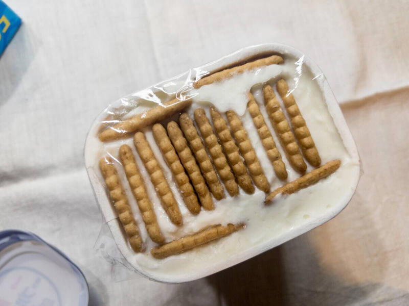 ヨーグルト×ココナッツサブレのレアチーズケーキを作るのにかかる時間, ヨーグルト×ココナッツサブレのレアチーズケーキのカロリー, SNSでバズり中！ヨーグルト×ココナッツサブレのレアチーズケーキ, ヨーグルト×ココナッツサブレのレアチーズケーキの材料（1パック分）, ヨーグルト×ココナッツサブレのレアチーズケーキの作り方