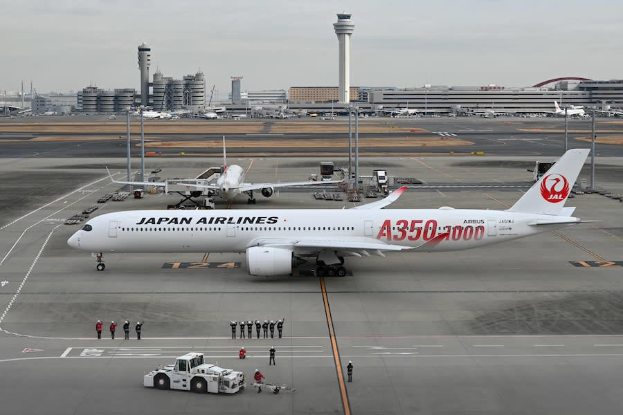 飛行機の中？ 忘れてしまうほどのファーストクラス, まるでファーストクラス？ プライベート性が増したビジネスクラス, 快適性は納得も、若干期待外れ？なプレミアムエコノミー, 座席数増加も快適さはキープ エコノミークラス, コスパのよいクラスを考えてみる