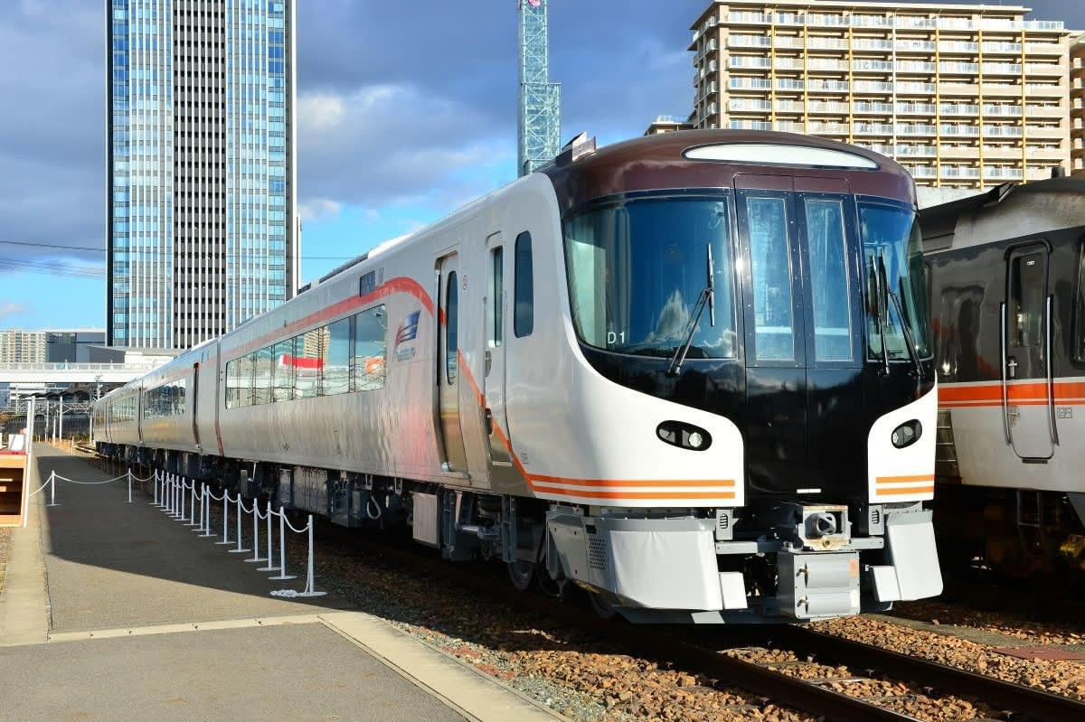 温泉に世界遺産に動物園と見どころ満載な紀勢本線（JR東海・JR西日本）, 全通まで68年を要した悲願の路線, ハイブリッド車両が駆け抜けるJR東海区間, 「パンダくろしお」や観光列車も人気のJR西日本区間, 紀勢本線の見どころ, 貴重な駅弁を購入できる松阪駅, 1駅区間で一気に海岸まで駆け下りる, 太平洋の絶景を満喫, 紀勢本線（JR東海・JR西日本）データ