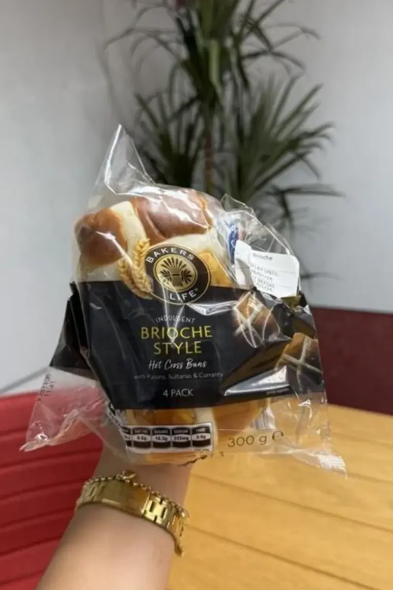 Which supermarket hot cross bun is the best?, Our scorecard for Aussie supermarket hot cross buns, How we taste-tested the supermarket hot cross buns, Who were the taste-testers?