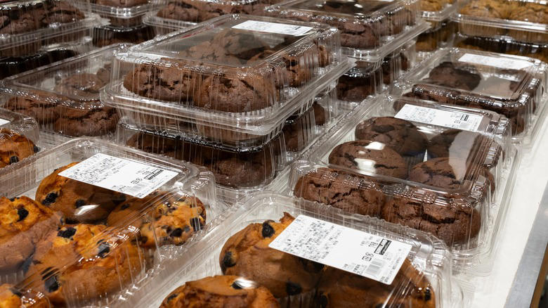 Get your wedding cake on a budget, Get free cookies for kids, Know which items are scratch-made for peak freshness, Freeze baked goods to make them last, Order baked goods in advance and get them delivered, Buy bakery items frozen for a discount, Order your cake pre-scored, Costco's return policy applies to bakery items