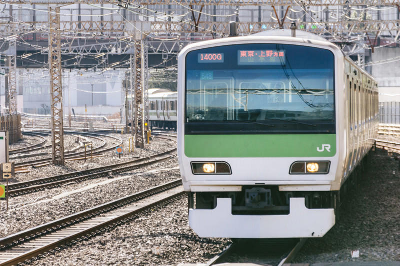 ■3位 東急東横線（12.4％）, ■4位 東急田園都市線（4.1％）, ■同率5位 JR京浜東北線（3.7%）, ■同率5位 東京メトロ丸ノ内線（3.7%）, ＜首都圏で住みたい路線に求める条件TOP5＞
