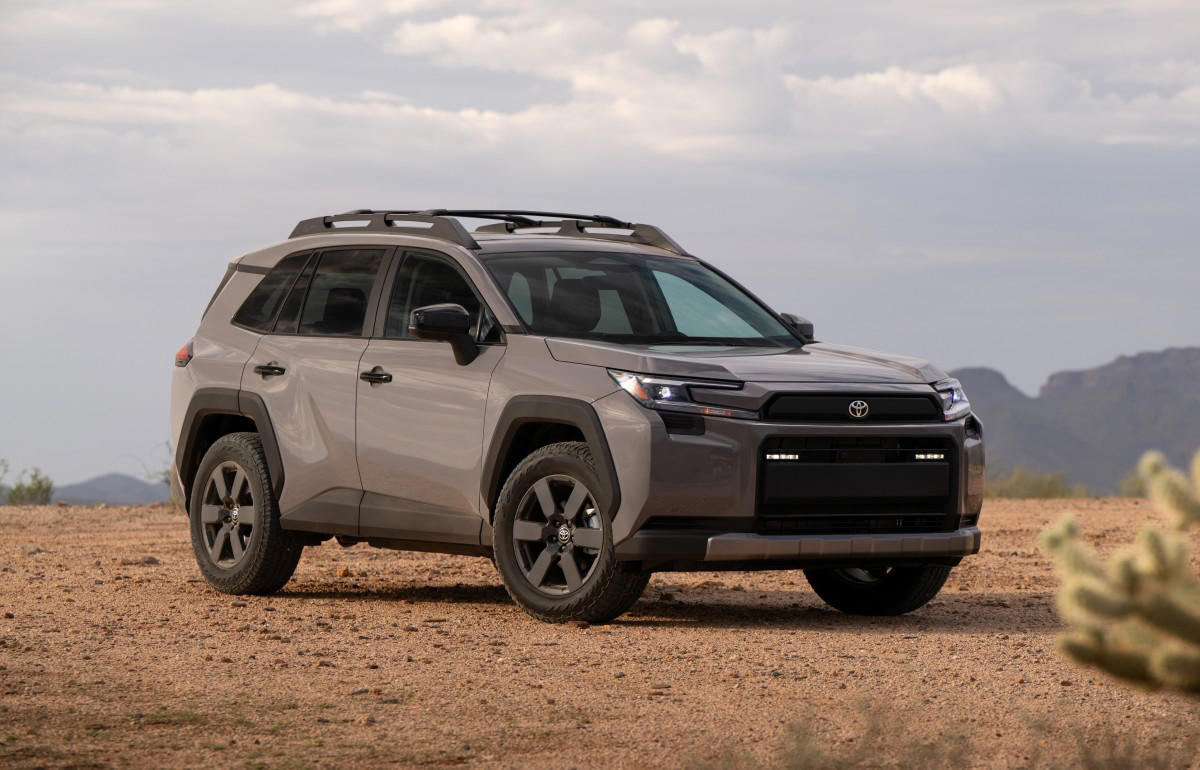 10. Kia Sportage: 182,823, 9. Subaru Crosstrek: 191,724, 8. Chevrolet Trax: 206,339, 7. Jeep Grand Cherokee: 210,082, 6. Nissan Rogue: 217,896, 5. Ford Explorer: 222,706, 4. Hyundai Tucson: 234,230, 3. Chevrolet Equinox: 332,301*, 2. Honda CR-V: 403,768, 1. Toyota RAV4: 479,288