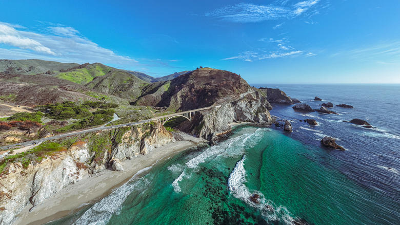 Pacific Coast Highway (California, USA), Scottish Highlands (Scotland), Sturgis Motorcycle Rally (South Dakota, USA), Amalfi Coast (Italy), Transfagarasan Highway (Romania), Ruta Cuarenta (Argentina), Great Ocean Road (Australia), Cabot Trail (Nova Scotia, Canada)