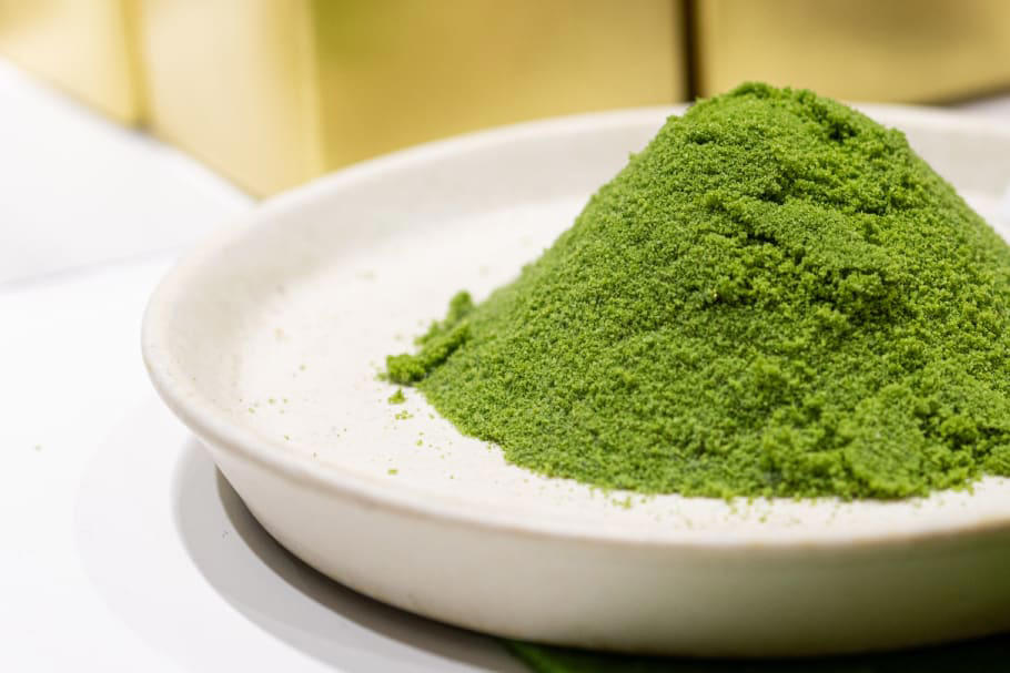 “商品の魅力を発信する”という自らの経験から生まれたグルテンフリーの抹茶スイーツ, 抹茶本来の味をおいしく楽しんでもらうために, グルテンフリーを感じさせない、満足感のある抹茶スイーツを食べてみた, 抹茶が苦手な方でもおいしく食べられる！ 「千休」を通して伝えたい“抹茶の魅力”
