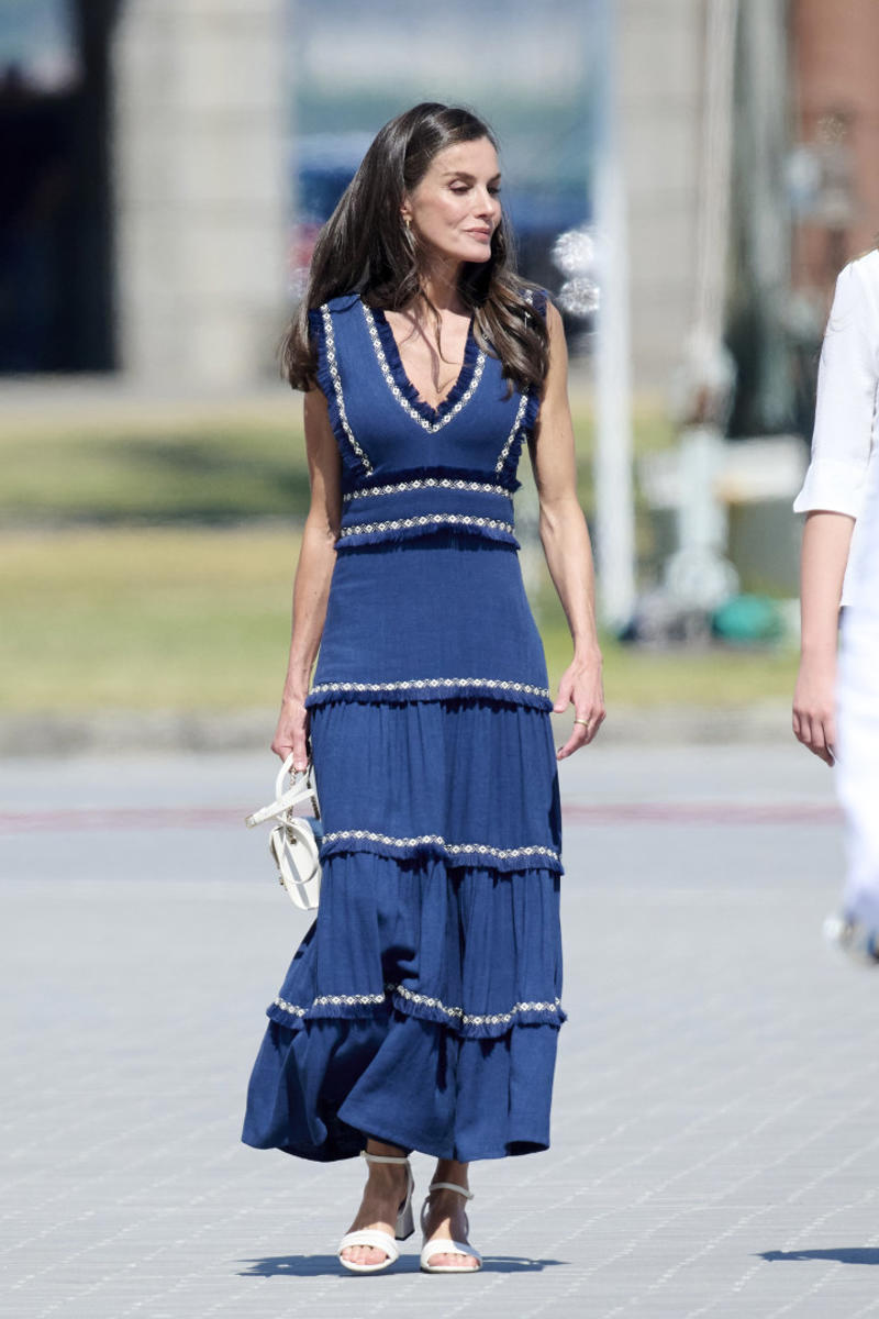 Queen Letizia of Spain Princess Sofia of Sweden, Queen Mathilde of Belgium, Princess Eugenie of York, Queen Letizia of Spain, Crown Princess Mette-Marit of Norway, Princess Madeleine of Sweden, Grand Duchess Maria Teresa of Luxembourg, Crown Princess Victoria of Sweden, Grand Duchess Stéphanie of Luxembourg, Princess Beatrice of York, Queen Mary of Denmark, Princess Marie-Chantal of Greece, Catherine, Princess of Wales, Sophie, Duchess of Edinburgh, Zara Tindall, Queen Máxima of the Netherlands, Meghan, Duchess of Sussex, Princess Charlene of Monaco