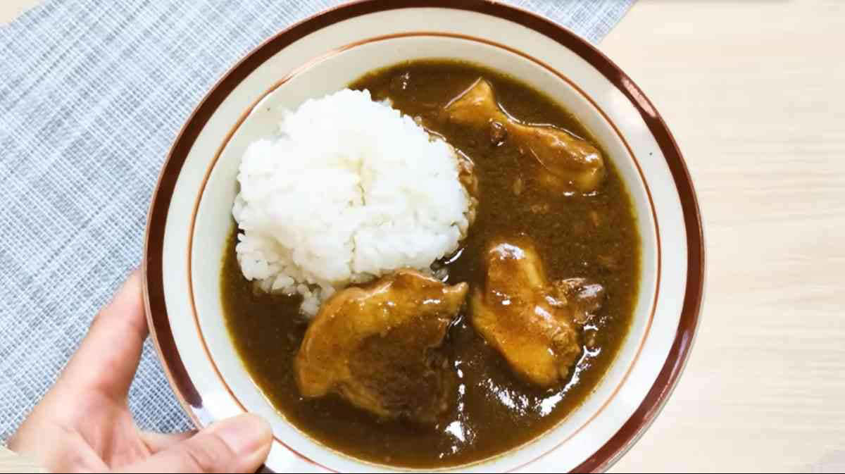 焼き鳥屋さんの味をお家で楽しめる！, 野菜と一緒に炒めてメインおかずにも！, 業務スーパーの「備長炭で焼いた串なし焼き鳥(ハラミ)」の詳細, チョコとお餅は最強コンビ！解凍時間で違った味わいに！, トーストにアレンジ！, フルーツを乗せておしゃれにアレンジ, 業務スーパーの「ホイップクリーム大福　チョコ」の詳細, 大きな角煮に大満足, 角煮カレーうどんにアレンジ！, 業務スーパーの「やわらか角煮カレー」の詳細
