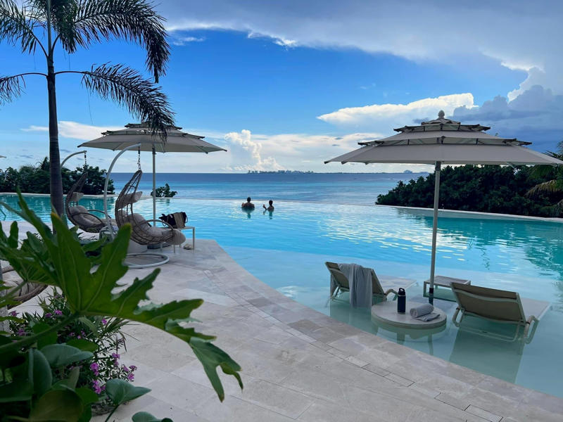 Booking the cheapest room at the cheapest resort