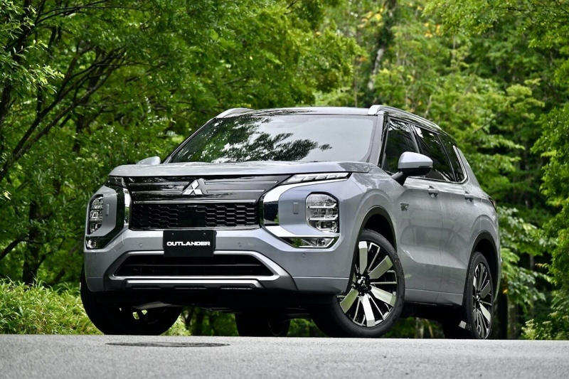 トヨタは豊富なのに、日産には1台もない?, PHEVといえば三菱! エクリプスクロスもあるよ, ホンダのPHEVモデルはどうなった?, マツダにはあってスバルにはない, 同じPHEVでもメーカーごとに違いはある?