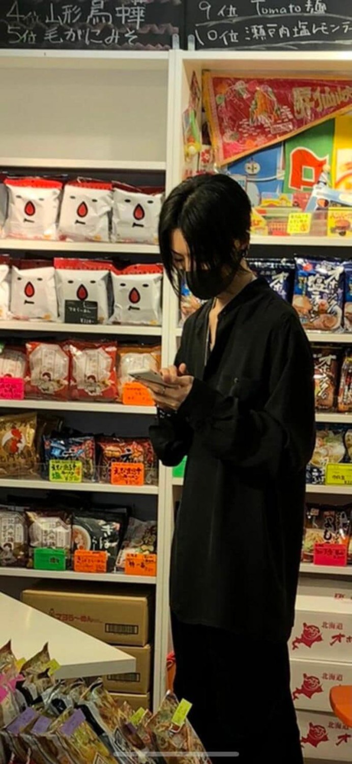 カップ麺を年間1000以上、累計1万3000以上食べてきた筆者, しかし痩せ型をキープ、その裏側は…, 炭水化物はカップ麺以外取らず、朝食でリカバリー, カップ麺の「塩分」「脂質」も気をつける, カップ麺を食べたらすぐ不健康になるわけじゃない, 運動はしないが、「歩く」ことは大事にしている