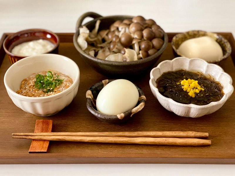 カップ麺を年間1000以上、累計1万3000以上食べてきた筆者, しかし痩せ型をキープ、その裏側は…, 炭水化物はカップ麺以外取らず、朝食でリカバリー, カップ麺の「塩分」「脂質」も気をつける, カップ麺を食べたらすぐ不健康になるわけじゃない, 運動はしないが、「歩く」ことは大事にしている
