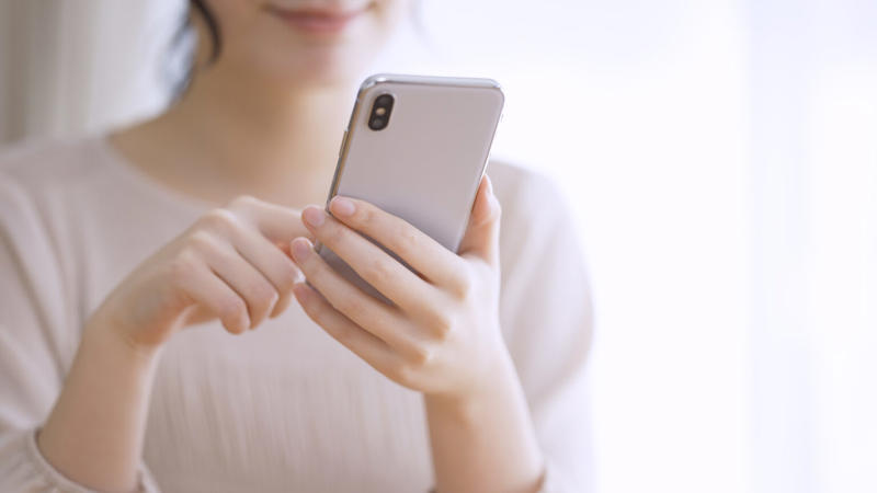 スマホには大切な個人情報がたくさん詰まっている, スマホを捨てる時の『５つのタブー』, 1.初期化しない, 2.SIMカードやSDカードを抜かない, 3.不適切なゴミ分類で出す, 4.iCloudやGoogleアカウントからサインアウトしない, 5.信用できない業者に処分・買取を依頼する, スマホの正しい処理方法, スマホを手放す前に必ず行うべき手順, スマホは正しい手順でデータを保護して処分しよう