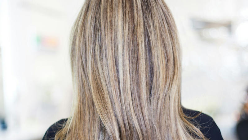 8. Rose Gold 1. Silver Blonde, 2. Warm Caramel, 3. Ash Brown, 4. Honey Blonde, 5. Smoky Lavender, 6. Chocolate Brown, 7. Platinum, 8. Rose Gold, 9. Caramel Balayage, 10. Soft Copper, 11. Icy Blue, 12. Sandy Blonde, 13. Mahogany, 14. Champagne Blonde, 15. Platinum Brown, 16. Soft Pink, 17. Beige Blonde, 18. Cool Espresso, 19. Lilac Gray, 20. Golden Brown