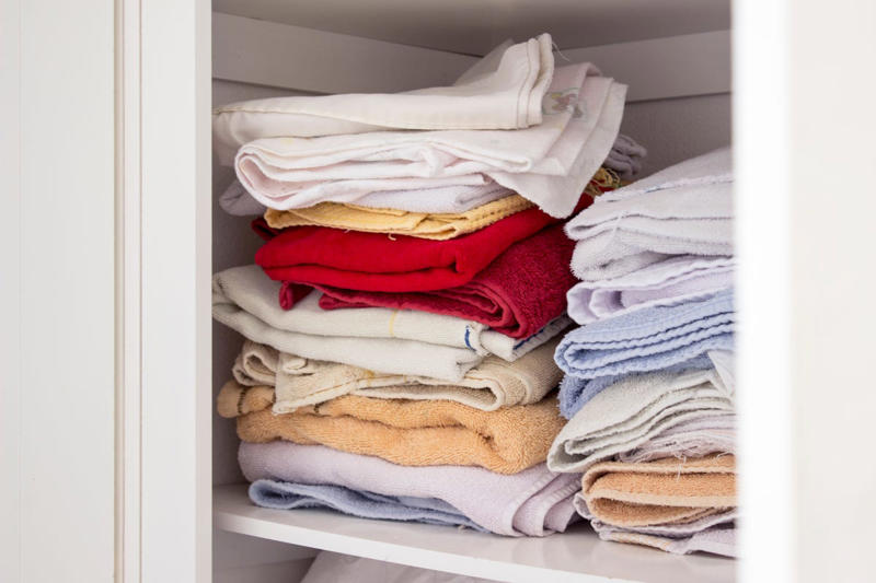 Expired spices and food, Books you've already read, Shopping and tote bags, Unworn and unloved clothing, Expired or unwanted toiletries, Old linens, towels and pillows, Incomplete toy sets and games, Miscellaneous wires and cords, Old shoes, Empty takeout containers, Extra vases, Junk mail and takeout menus