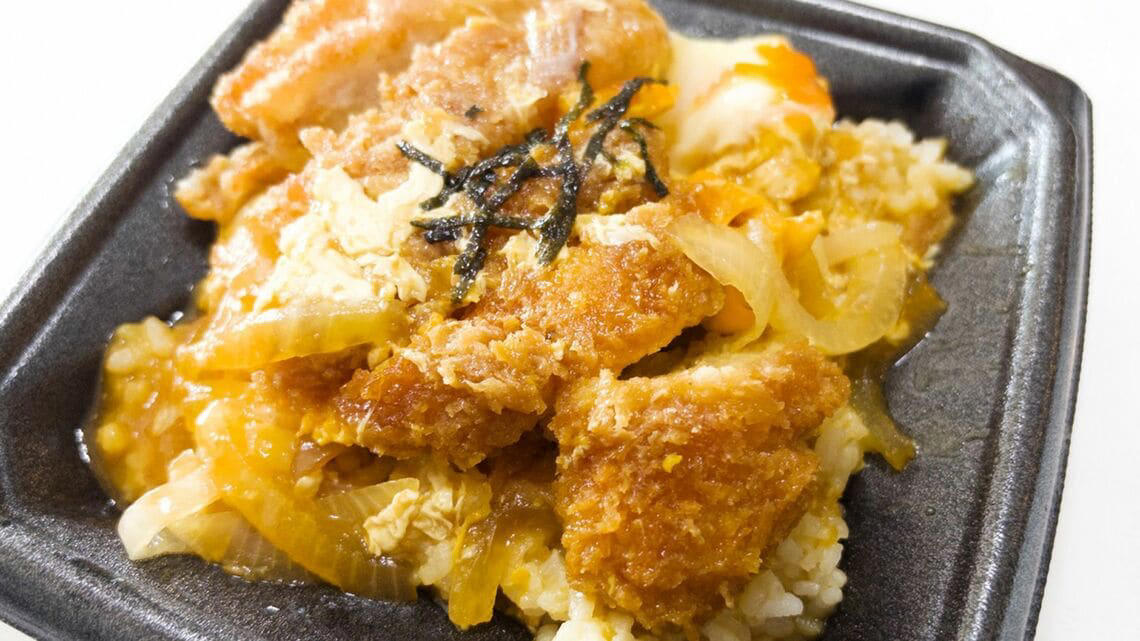 ロースかつ重299円、驚異のリピート率, 「安モノ売り」から「食が武器の店」へ, 「食」のプロ集団が生み出すお惣菜, 安くておいしいを両立する「全体最適」, 「近くで作る」出店戦略, データで無駄を減らす, 惣菜事業は「のびしろしかない」