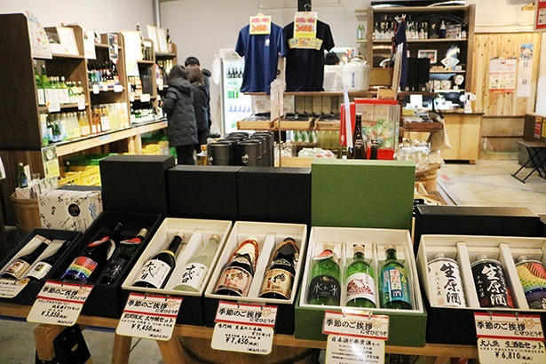 年間1万人が訪れる人気酒蔵で、日本酒を深掘り体験！, 酒の寺子屋で日本酒について学ぶ, 歴史ロマンあふれる酒蔵見学, 珍しいASMR体験で“発酵の音”を聞く, 料理とのマリアージュを知る, リアル蔵人体験も登場予定, 限定の酒や日本酒グッズが購入できる直売所も