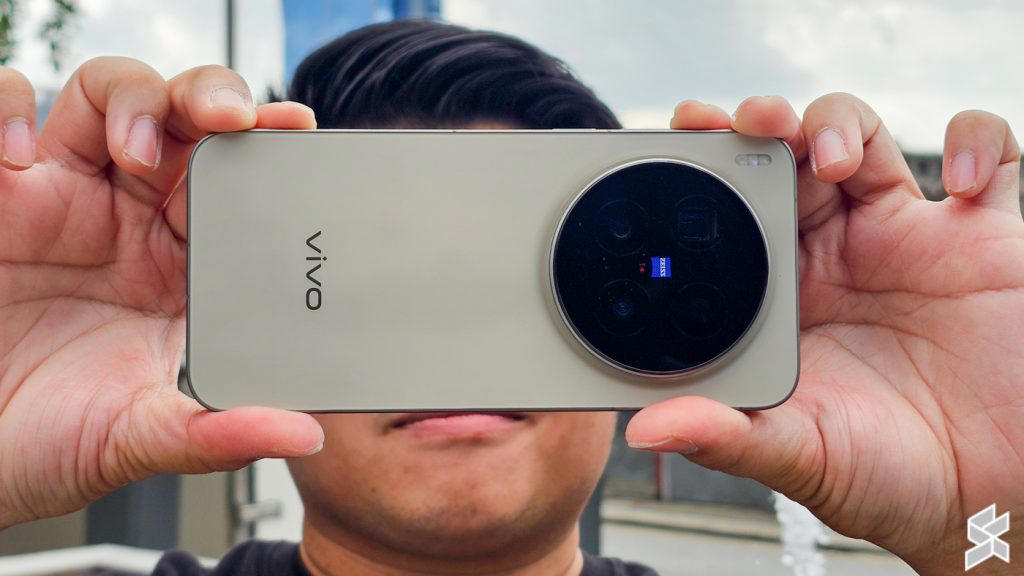 The recipe for a great smartphone camera, Trust me bro, that photo came straight from the camera, A true “concert phone”, The best camera phone for less money?
