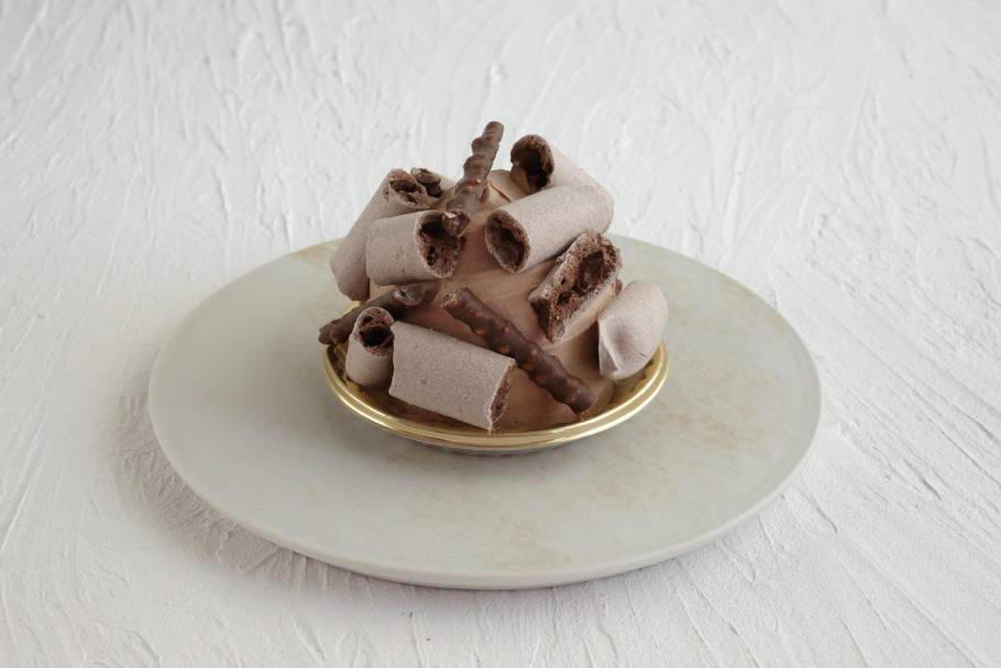 森永製菓の「1チョコ for 1スマイル」とのコラボスイーツとは？, Ryoura（リョウラ） 【東京都・世田谷区】『小枝』をふんだんに使った「brindille（ブランディーユ）」, Seiichiro,NISHIZONO（セイイチロウニシゾノ）【大阪府・大阪市】『小枝』と『カレ・ド・ショコラ』と『ダース』の3種を使った豪華なパフェ, Seiichiro,NISHIZONO『2026 アムール・デュ・ショコラ ～ショコラ大好き！』で限定販売！『ダース』を使った「ラミントン」3種セット