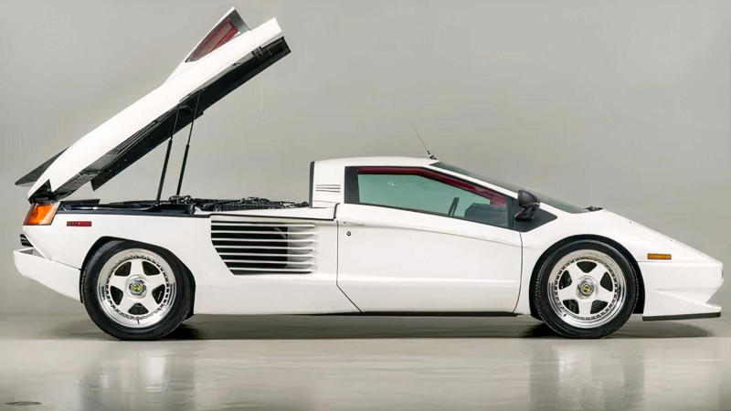             Vector W8 Twin Turbo        ,             Cizeta-Moroder V16T        ,             Jaguar XJR-15        ,             Bugatti EB110        ,             Schuppan 962CR        