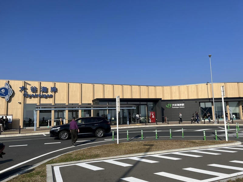個性豊かな宮城県の道の駅5選, 1｜ブルーインパルスの街で楽しむ、宮城県最新の道の駅, 道の駅 東松島（東松島市）, 2｜温泉と絶品グルメで全国的人気を誇る名駅, 道の駅 上品の郷（石巻市）, 3｜日本を代表する、超人気道の駅, あ・ら・伊達な道の駅（大崎市）, 4｜サメ料理と絶景が名物！ 海を望む復興のシンボル, 道の駅 大谷海岸（気仙沼市）, 5｜商店街のにぎわいとモアイ像が迎える復興の拠点, 道の駅 さんさん南三陸（南三陸町）, 【まとめ】グルメと個性が際立つ宮城県の道の駅