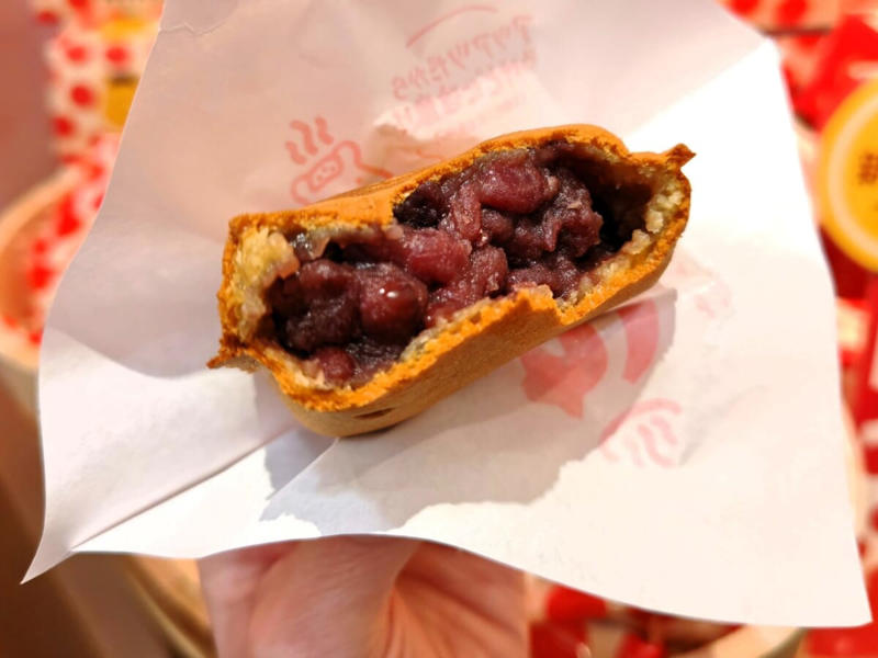 熱海プリン6店舗目！工房併設のイートインタイプでオープン, ファクトリー限定・熱海プリンこっぺ, ファクトリー限定・出来立て 皿プリン, ファクトリー限定・湯あがり３姉妹, ファクトリー限定・お風呂あがり入浴セット（2種類）, ファクトリー限定・湯あがりかばさん焼き, ファクトリー限定・新発売のお土産, キュートなグッズ, まとめ：イートイン・食べ歩きで熱海を満喫