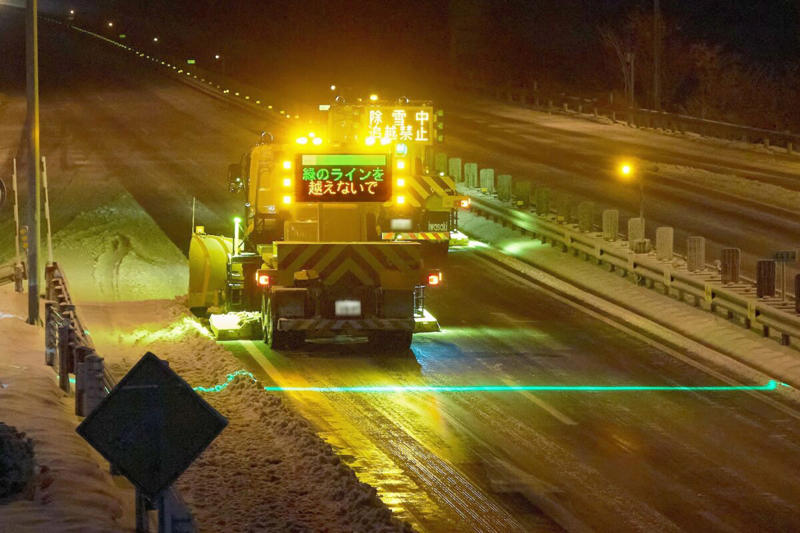 ■除雪車を追い越す行為＝「意味が分からない」, ■除雪車の追い越し、恐ろしい事故に繋がる可能性が…, ■除雪車の「セーフティライン」って何だ？, ■執筆者プロフィール