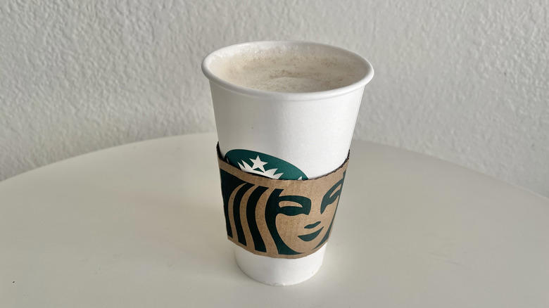 Taste test: Starbucks hot chai latte Taste test: Dunkin' hot chai latte, Taste test: Dunkin' iced chai latte, Taste test: Starbucks hot chai latte, Taste test: Starbucks iced chai latte