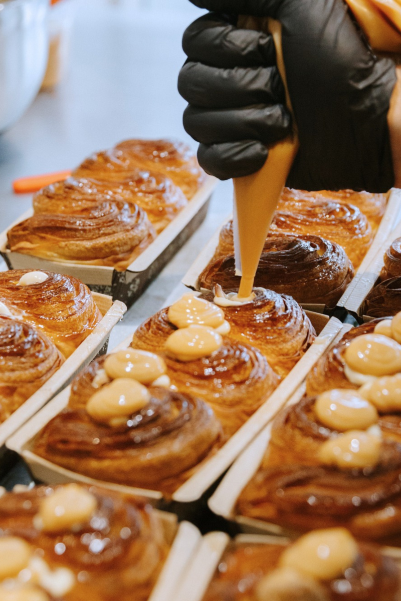 10 of the best country bakeries across Queensland, Kenilworth Bakery , Franquette , Zest Bakery , Rick’s Artisan Pies & Sourdough , The Goomeri Bakery , Blackbutt Bakery , Meadow Bakery , Babinda Bakery , The Baker’s Duck , Imbil Bakery