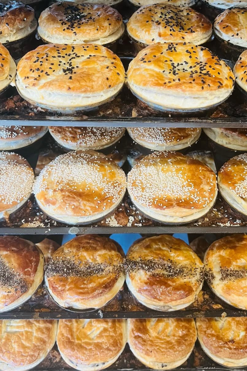 10 of the best country bakeries across Queensland, Kenilworth Bakery , Franquette , Zest Bakery , Rick’s Artisan Pies & Sourdough , The Goomeri Bakery , Blackbutt Bakery , Meadow Bakery , Babinda Bakery , The Baker’s Duck , Imbil Bakery