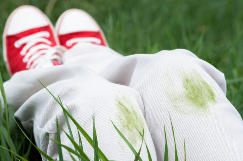 Sunscreen stains, Dirt and mud stains, Grass stains , Food or grease stains, Ink or pen stains, Crayon
