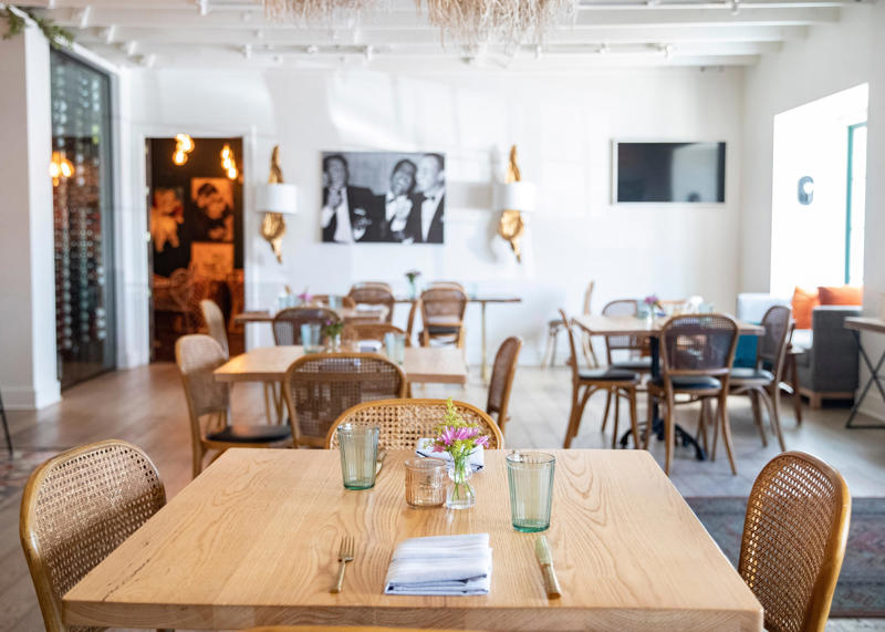 Chez Philippe, Coastal Fish Company, Erling Jensen, Felicia Suzanne's, Hen House, Itta Bena, Limelight, The Lobbyist, The Terrace at the River Inn
